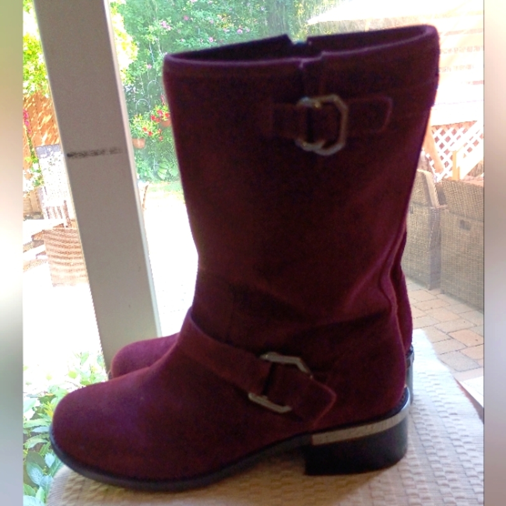 NWT.Elegant Vince Camuto Wilan Bitten Merona Suede Moto Riding Boots Plum Purple